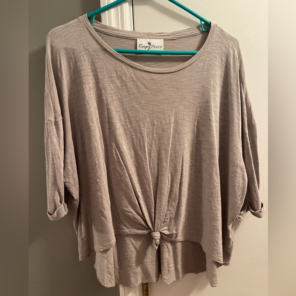 Raspy Peach small/med short sleeve shirt NWOT